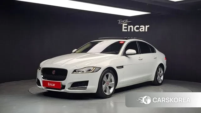 Jaguar XF (X260) 2018 Белый из Кореи