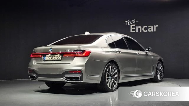 BMW 7 Series (G11) 2020 Серебряный из Кореи