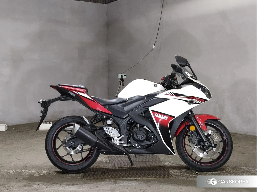 Проданный Yamaha YZF-R25 2016 из Японии