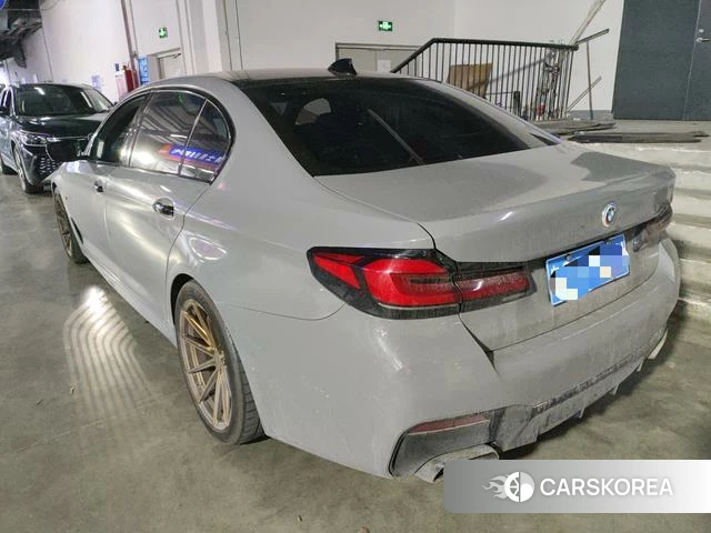 BMW 5 series 2021 Темно-серый из Китая