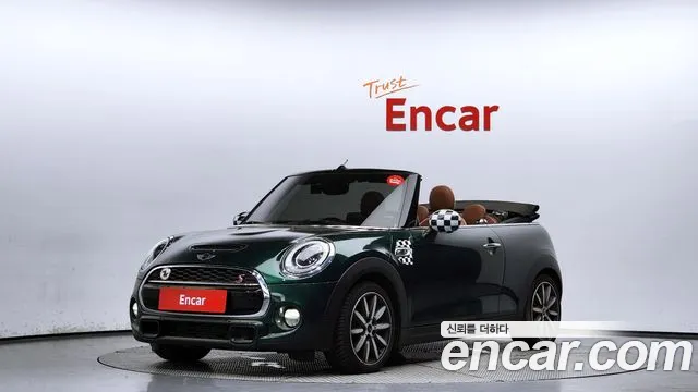 Mini Cooper S Convertible 2018 Светло-зеленый из Кореи
