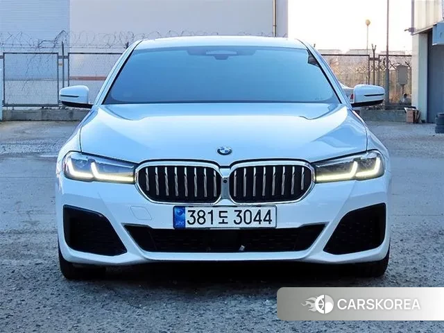 BMW 5 Series (G30) 2021 Белый из Кореи