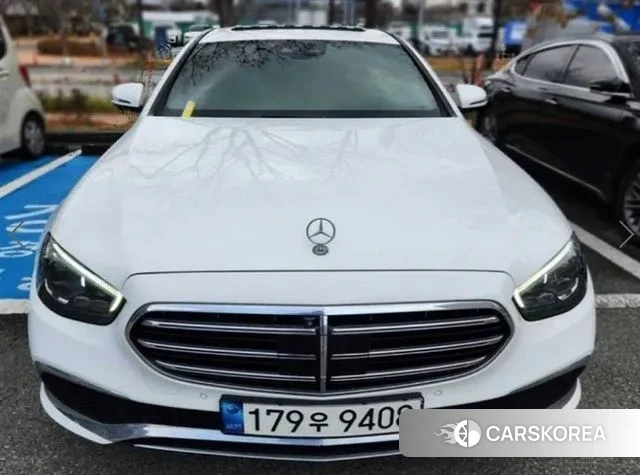 Mercedes-Benz E-Class W213 2022 Белый из Кореи