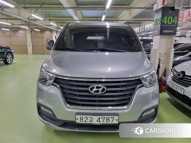 Hyundai The New Grand Starex 2018 Серебристо-серый из Кореи