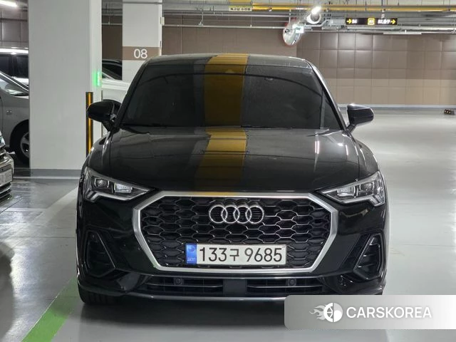 Audi Q3 (F3) 2022 Черный из Кореи