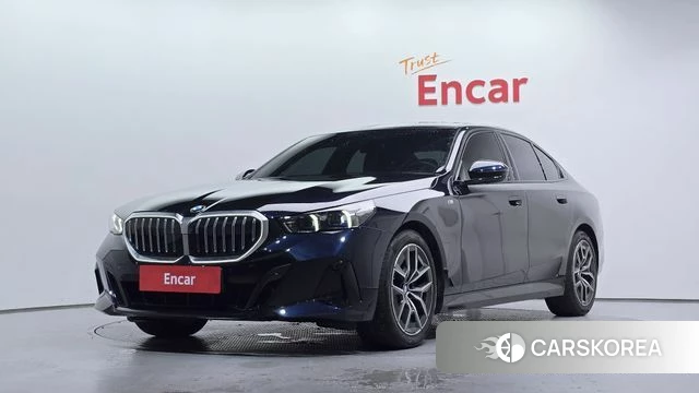 BMW 5 Series (G60) 2025 Черный из Кореи