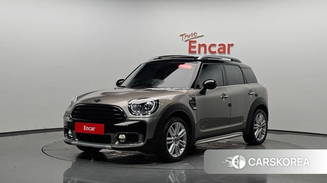 Mini Cooper D Countryman 2018 Песочный из Кореи