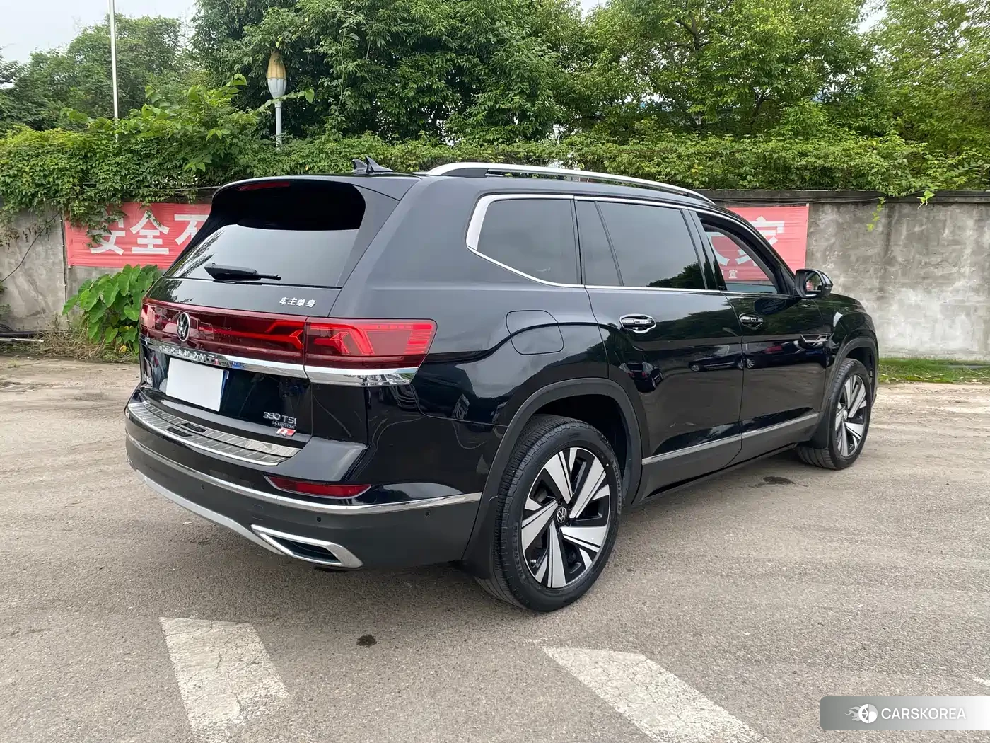 Volkswagen Tourang 2024 Черный из Китая