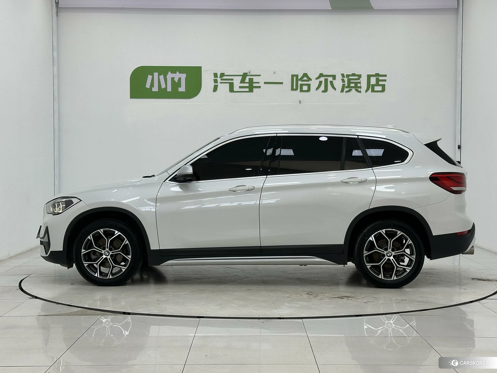 BMW X1 2021 Белый из Китая