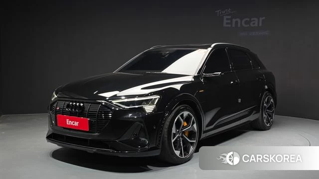 Audi e-Tron 2022 Черный из Кореи