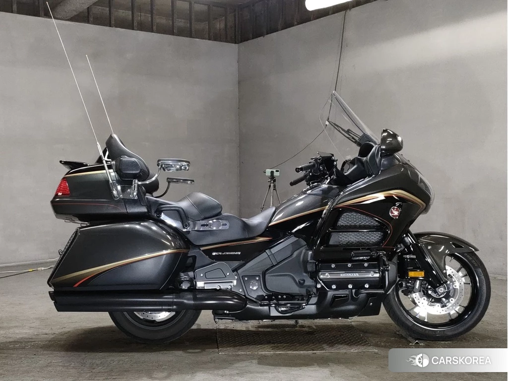 Проданный Honda GL1800 2017 из Японии