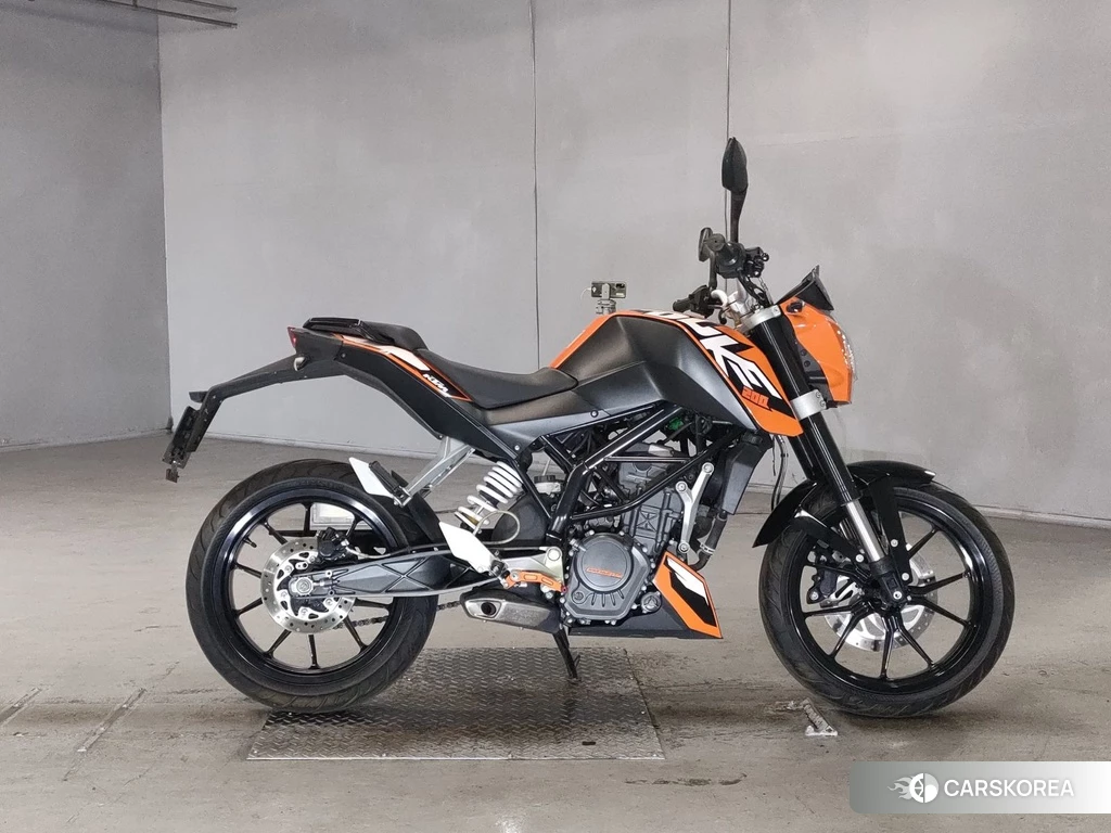 Проданный KTM 200 DUKE 2012 из Японии, фото 2