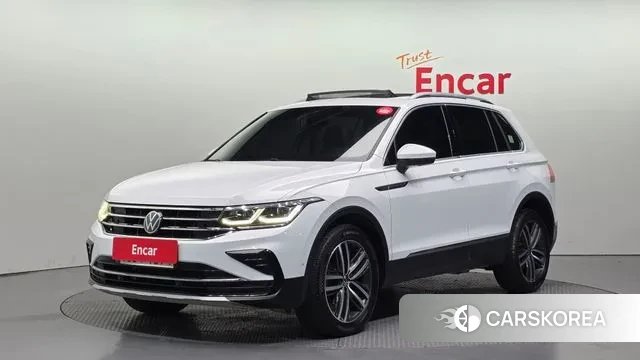 Volkswagen Tiguan second Generation 2022 Белый из Кореи