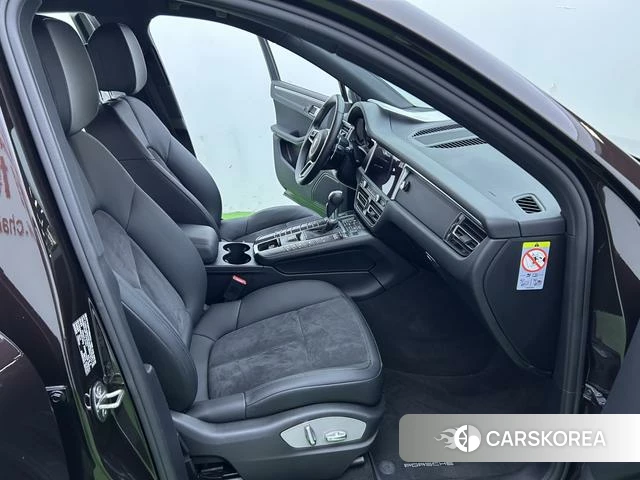 Porsche Macan 2020 Коричневый из Китая