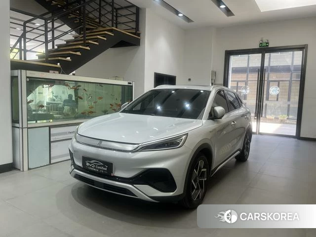 BYD Yuan PLUS 2024 Серебристо-серый из Китая
