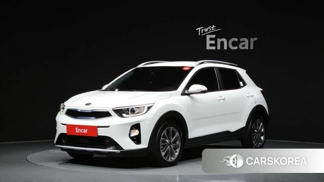 Kia Stonic 2019 Белый из Кореи