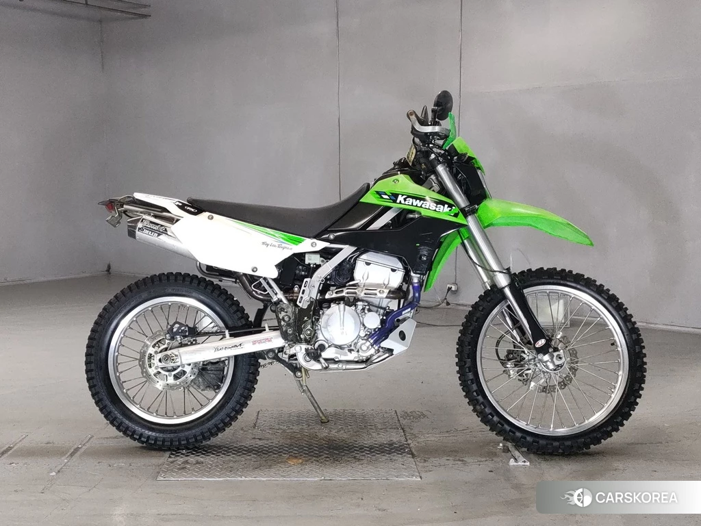 Проданный Kawasaki KLX250 2013 из Японии