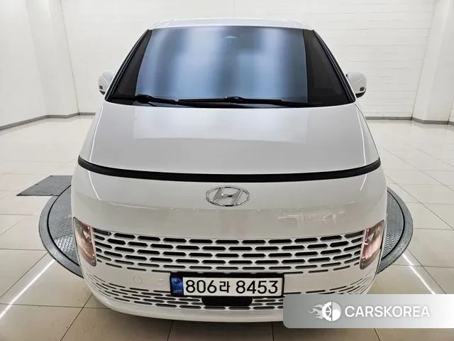Hyundai Staria 2022 Белый из Кореи