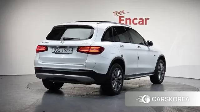 Mercedes-Benz GLC-Class X253 2018 Белый из Кореи