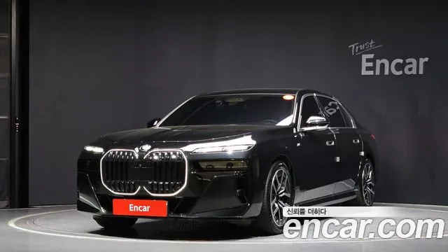 BMW 7 Series (G70) 2023 Черный из Кореи