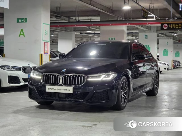 BMW 5 Series (G30) 2023 Черный из Кореи