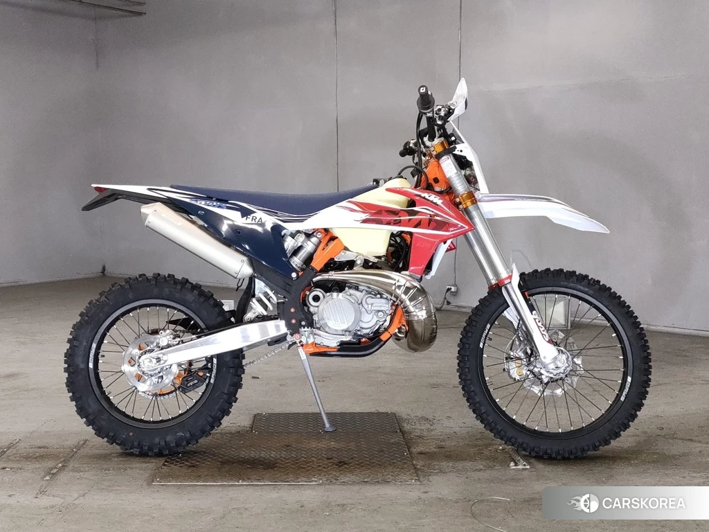 Проданный KTM 250EXC SIXDAYS TPI 2023 из Японии