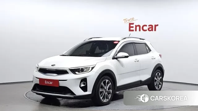 Kia Stonic 2019 Белый из Кореи