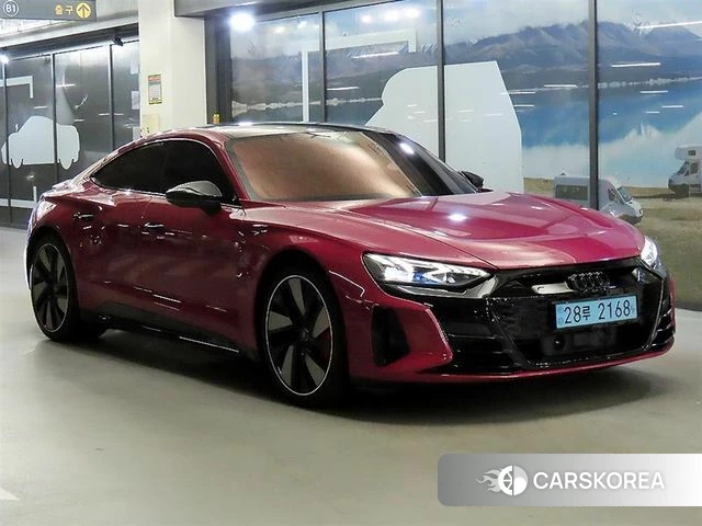 Audi e-Tron GT 2022 Серый из Кореи
