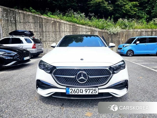 Mercedes-Benz E-Class W214 2025 Белый из Кореи