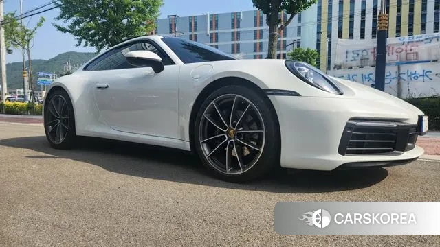 Porsche 911(992) 2022 Белый из Кореи