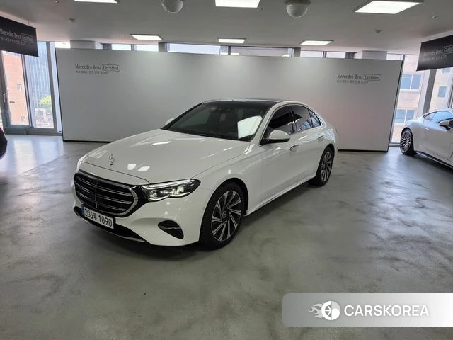 Mercedes-Benz E-Class W214 2025 Белый из Кореи