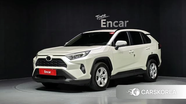 Toyota RAV4 5th Generation 2019 Белый из Кореи