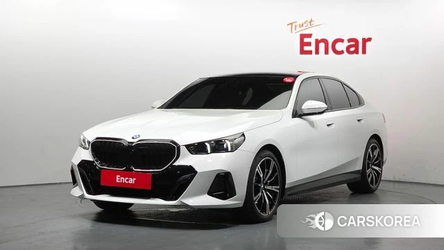 BMW 5 Series (G60) 2026 Белый из Кореи