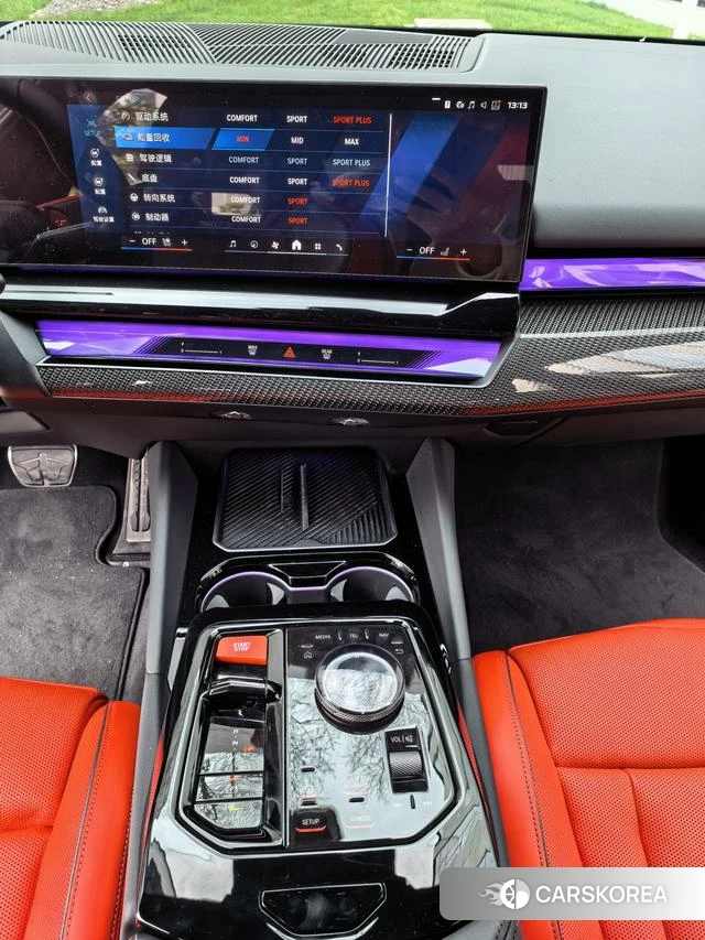 BMW M5 PHEV 2025 Темно-серый из Китая