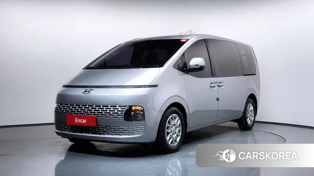 Hyundai Staria 2023 Серебряный из Кореи