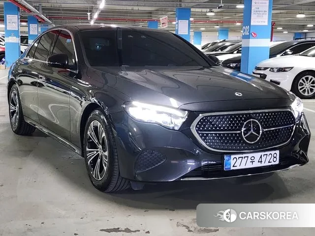 Mercedes-Benz E-Class W214 2025 Серый из Кореи