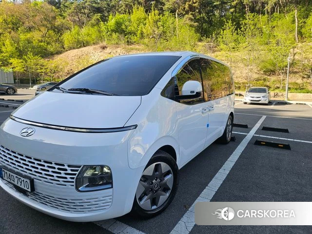 Hyundai Staria 2022 Белый из Кореи