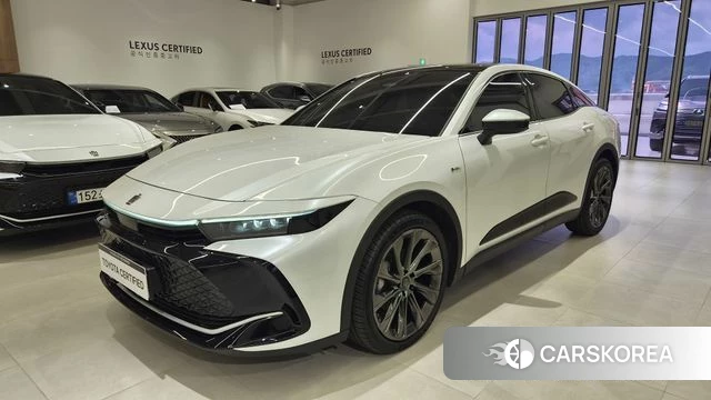 Toyota Crown Crossover 2024 Белый из Кореи