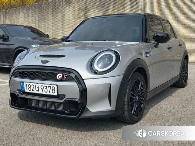Mini Cooper S 2024 Серебристо-серый из Кореи