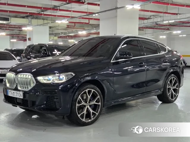 BMW X6 (G06) 2023 Черный из Кореи