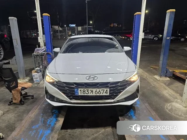 Hyundai Avante (CN7) 2022 Белый из Кореи