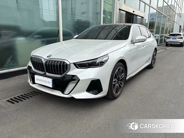 BMW 5 series 2025 Белый из Китая