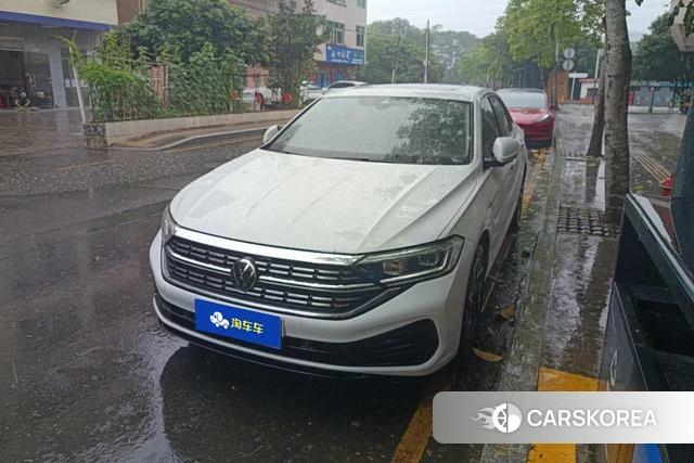 Volkswagen Sagitar 2023 Белый из Китая