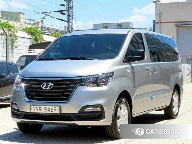 Hyundai The New Grand Starex 2020 Серебристо-серый из Кореи