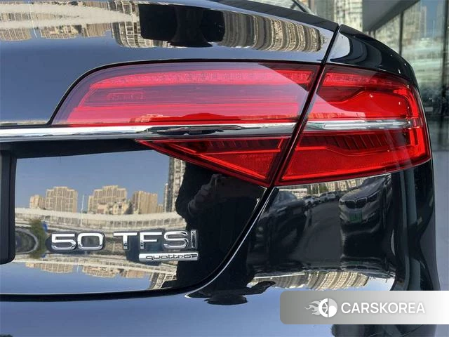 Audi A8 2018 Черный из Китая