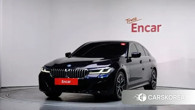 BMW 5 Series (G30) 2022 Черный из Кореи