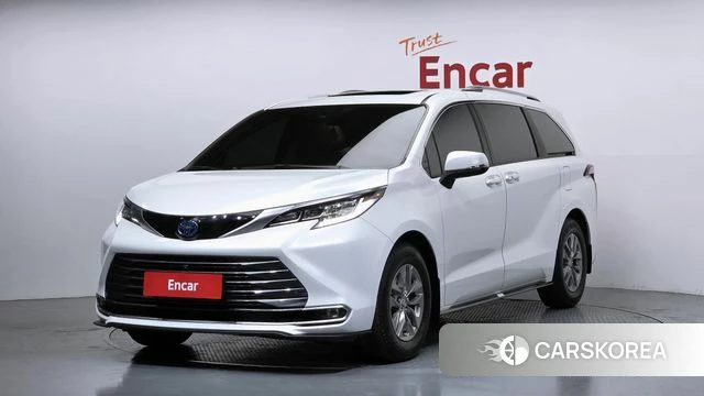 Toyota Sienna 4th Generation 2023 Белый из Кореи
