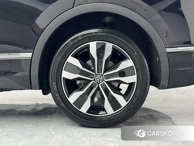 Volkswagen Tiguan L 2024 Черный из Китая