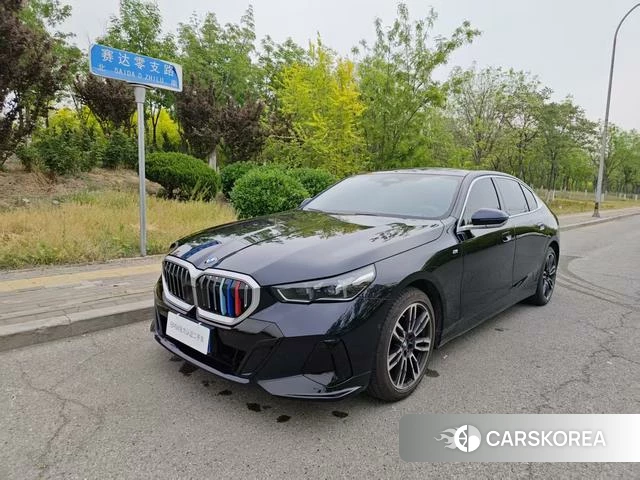 BMW 5 series 2024 Черный из Китая