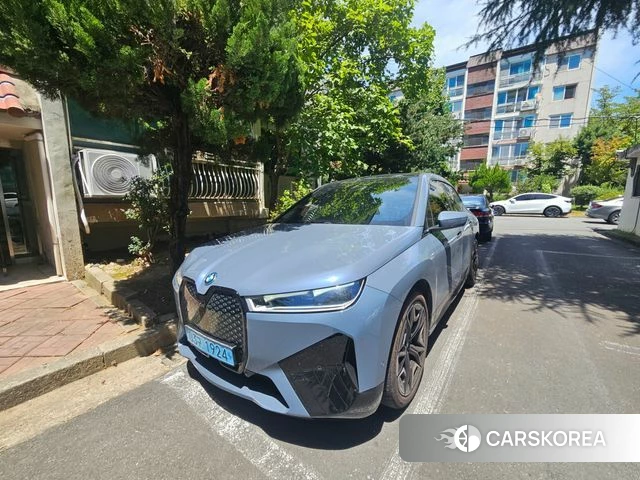 BMW iX 2024 Цвет галактики из Кореи
